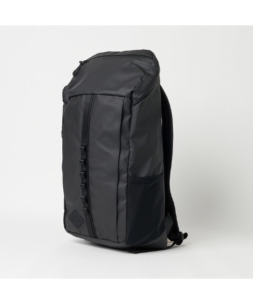 J.LINDEBERG(ジェイリンドバーグ)の「J.LINDEBERG(ジェイリンドバーグ)軽量防水バックパック(トートバッグ・メンズ・ブラック・99)」の7枚目の写真