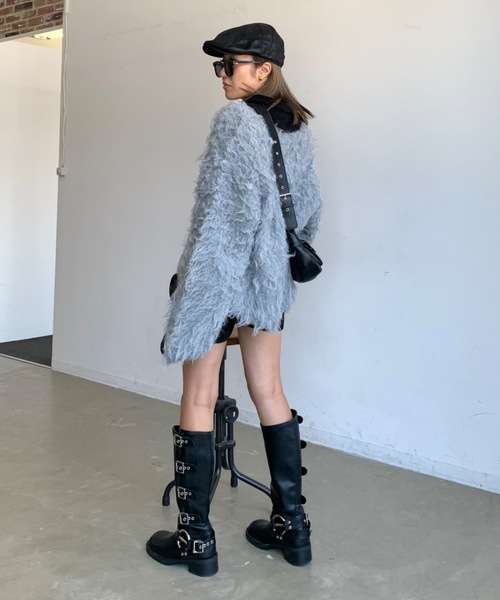 SHAGGIE（シャギー）の「ウール深Vネックシャギーオーバーニット（ニット/セーター・レディース・ブラック/グレー/ピンク/ブルー・FREE）」の10枚目の写真