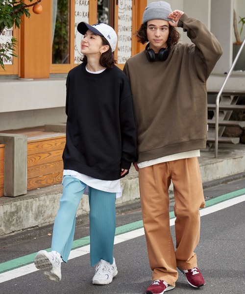 BARK MANHATTAN（バークマンハッタン）の「USAコットン ヘビーウェイト裏起毛 オーバーサイズクルーネックスウェット（スウェット・メンズ・モカ/グレイッシュブルー/カーキ/ブラック/グレー系/アッシュグレー・M/L）」の9枚目の写真