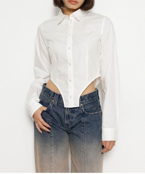 LAGUA GEM(ラグアジェム)の「CURVE CUT シャツ(Tシャツ/カットソー・レディース・ブラック/ホワイト・FREE)」の2枚目の写真
