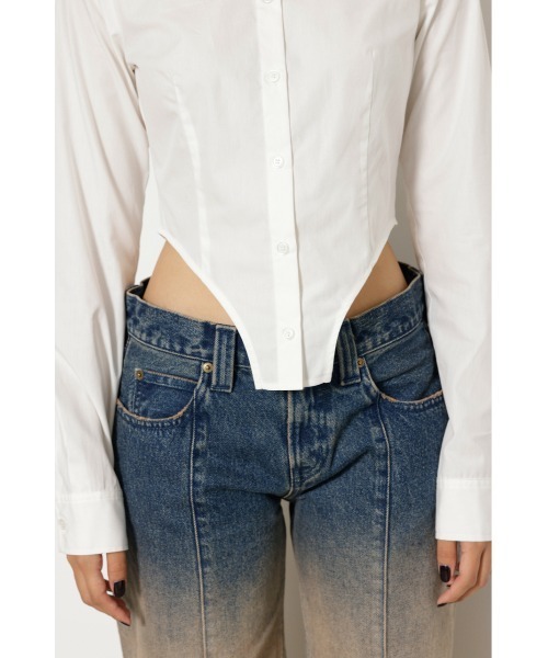 LAGUA GEM(ラグアジェム)の「CURVE CUT シャツ(Tシャツ/カットソー・レディース・ブラック/ホワイト・FREE)」の3枚目の写真