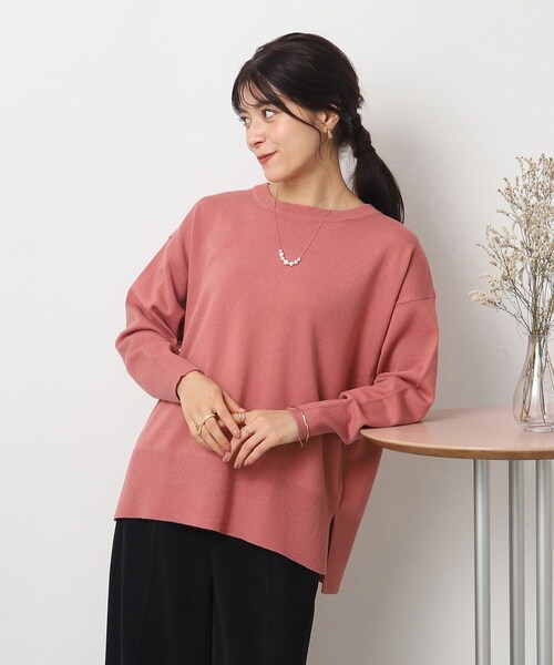 SHOO・LA・RUE(シューラルー)の「◆インしない派さんにも カシミヤライク ドロップショルダーニット(ニット/セーター・レディース・ライトグレー/ピンク系/ブラック/アイボリー系2/イエロー系2・00)」の5枚目の写真