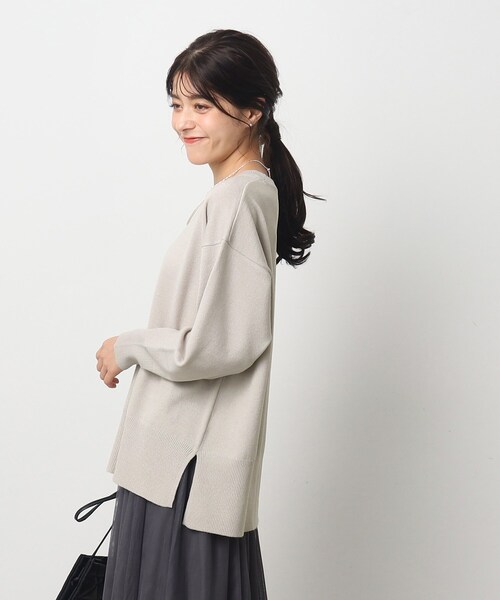 SHOO・LA・RUE(シューラルー)の「◆インしない派さんにも カシミヤライク ドロップショルダーニット(ニット/セーター・レディース・ライトグレー/ピンク系/ブラック/アイボリー系2/イエロー系2・00)」の13枚目の写真