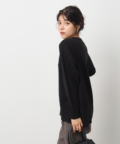 SHOO・LA・RUE(シューラルー)の「◆インしない派さんにも カシミヤライク ドロップショルダーニット(ニット/セーター・レディース・ライトグレー/ピンク系/ブラック/アイボリー系2/イエロー系2・00)」の15枚目の写真