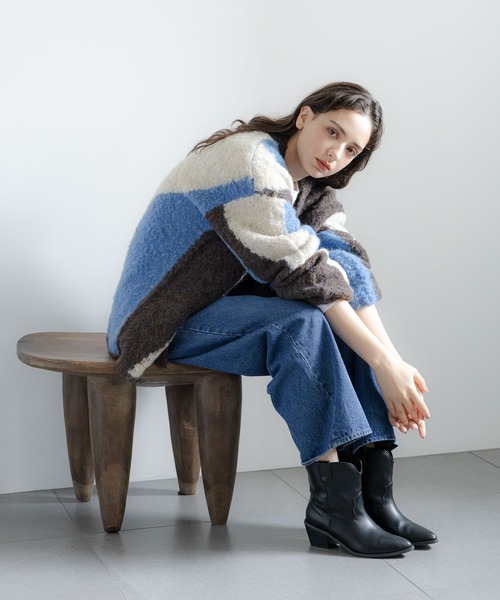 LAKOLE（ラコレ）の「インターシャニットカーディガン / 981606（カーディガン/ボレロ・レディース・イエロー/ブルー・SMALL/MEDIUM）」の4枚目の写真