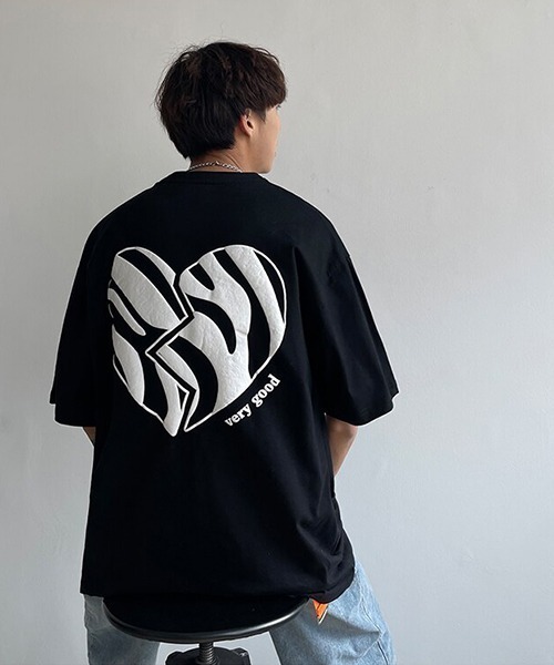 WARAIJOGO(ワライジョウゴ)の「【WARAIJOGO(ワライジョーゴ)】モノトーンハートプリントオーバーサイズTシャツ(Tシャツ/カットソー・メンズ・ブラック/ホワイト・FREE)」の17枚目の写真