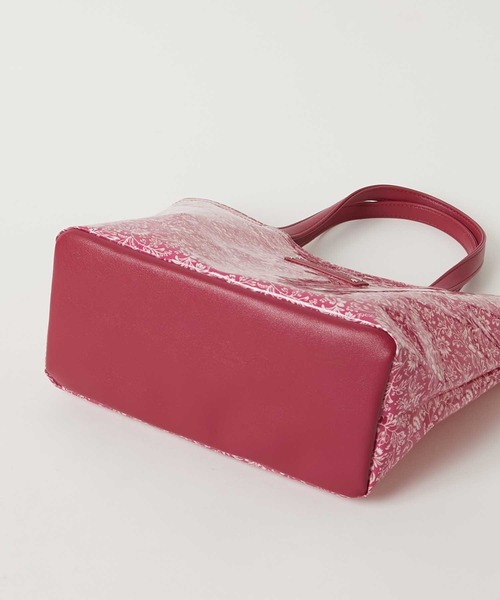 KATHARINE HAMNETT LONDON （キャサリンハムネットロンドン）の「KATHARINE HAMNETT LONDON/キャサリンハムネットロンドン オリジナル総花柄 横型トートバッグ 83KH15（トートバッグ・レディース・ブルー/ピンク・FREE）」の12枚目の写真