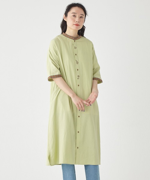 KRIFF MAYER Lady's Collection(クリフメイヤーレディースコレクション)の「チロリアンモモンガシャツワンピ(シャツワンピース・レディース・オレンジ/ネイビー/ライトグリーン/カラフル/オフホワイト・MEDIUM/LARGE)」の2枚目の写真