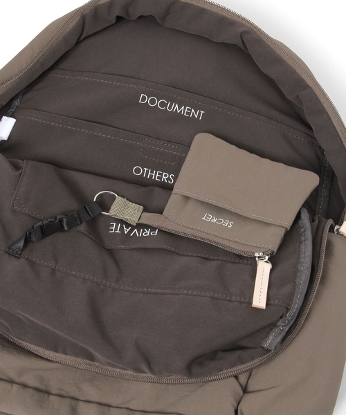studio CLIP（スタディオクリップ）の「【daily CLIP】EARTHMADE 12ポケットリュック（バックパック/リュック・レディース・ブラック/ブラウン系その他/ブルー/その他1/ブラウン・FREE）」の22枚目の写真