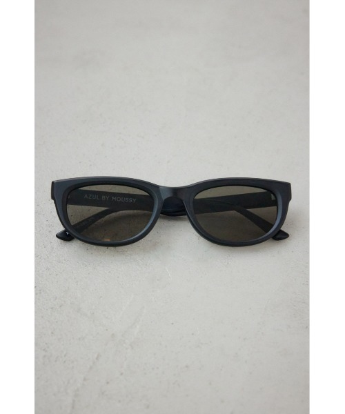 AZUL by moussy（アズールバイマウジー）の「ロゴプレートキャットアイウェア（サングラス・メンズ・グレー/ブラック・FREE）」の5枚目の写真