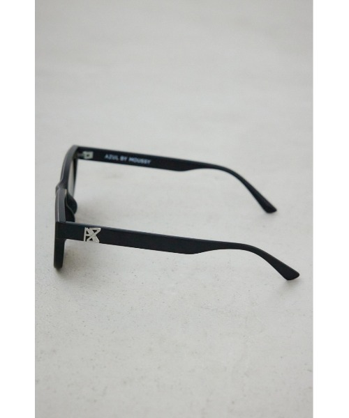 AZUL by moussy（アズールバイマウジー）の「ロゴプレートキャットアイウェア（サングラス・メンズ・グレー/ブラック・FREE）」の7枚目の写真