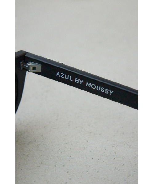 AZUL by moussy（アズールバイマウジー）の「ロゴプレートキャットアイウェア（サングラス・メンズ・グレー/ブラック・FREE）」の12枚目の写真