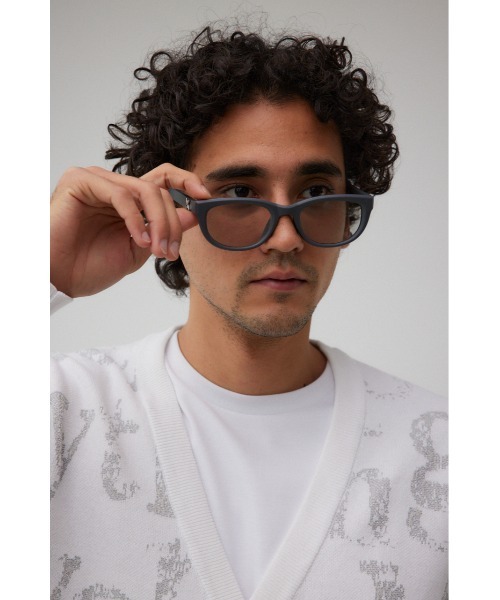 AZUL by moussy（アズールバイマウジー）の「ロゴプレートキャットアイウェア（サングラス・メンズ・グレー/ブラック・FREE）」の13枚目の写真