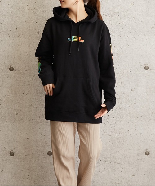 US VANS(ユーエスヴァンズ)の「VANS M GLOW FLAME プルPK VN0A541BBLK(パーカー・メンズ・ブラック・X-SMALL/SMALL)」の2枚目の写真