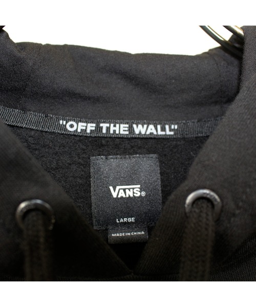 US VANS(ユーエスヴァンズ)の「VANS M GLOW FLAME プルPK VN0A541BBLK(パーカー・メンズ・ブラック・X-SMALL/SMALL)」の7枚目の写真