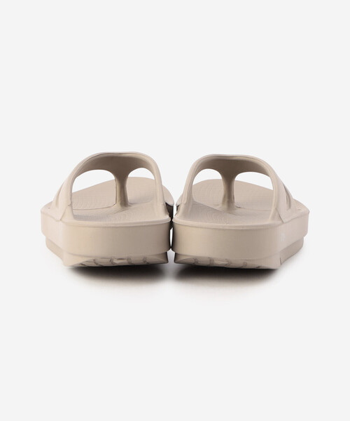 OOFOS（ウーフォス）の「OOFOS | OOriginal Nomad WOMEN（サンダル・レディース・グレイッシュベージュ・23/24）」の10枚目の写真