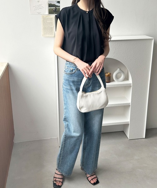 GeeRA(ジーラ)の「フロントタックフレンチスリーブブラウス(シャツ/ブラウス・レディース・アイボリー/ブラック・MEDIUM/LARGE)」の9枚目の写真