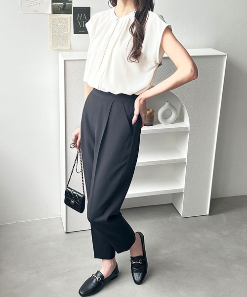 GeeRA(ジーラ)の「フロントタックフレンチスリーブブラウス(シャツ/ブラウス・レディース・アイボリー/ブラック・MEDIUM/LARGE)」の7枚目の写真