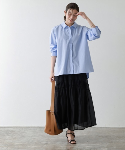 Pierrot（ピエロ）の「刺繍ロゴシャツ（シャツ/ブラウス・レディース・オフホワイト/ブルー系その他/ネイビー・L/M）」の17枚目の写真