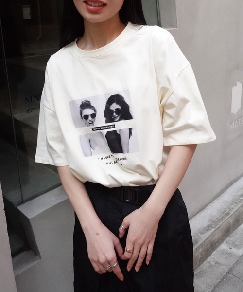 CORNERS（コーナーズ）の「GIRLSプリントTシャツ（Tシャツ/カットソー・レディース・オフホワイト/ブラック/チャコールグレー/ベージュ系その他/グレイッシュベージュ・M）」の8枚目の写真