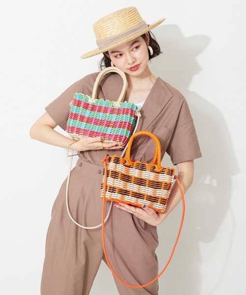 ORiental TRaffic(オリエンタルトラフィック)の「2022春夏新作 メルカドバッグ BA-203(ショルダーバッグ・レディース・オレンジ/レインボー・フリ-)」の2枚目の写真