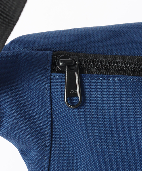 Carhartt WIP(カーハートダブリューアイピー)の「CARHARTT WIP JAKE HIP BAG 1031476(ボディバッグ/ウエストポーチ・メンズ・ダークブルー/モカ/ブラック・FREE)」の17枚目の写真
