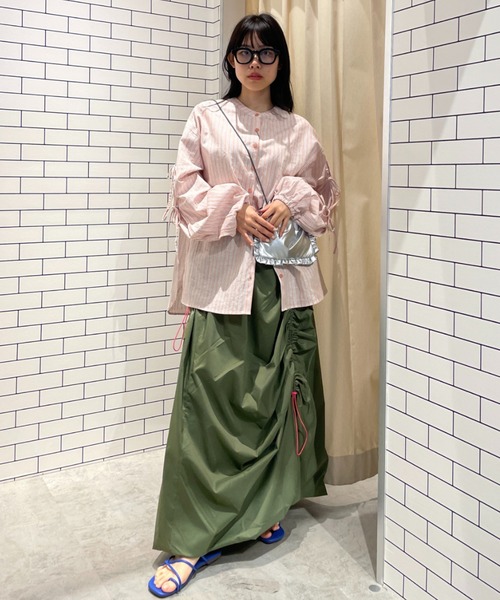 RODEO CROWNS WIDE BOWL（ロデオクラウンズワイドボウル）の「リネン アームリボンシャツ（シャツ/ブラウス・レディース・チャコールグレー/オレンジ系その他/オフホワイト/ブルー系その他・FREE）」の12枚目の写真