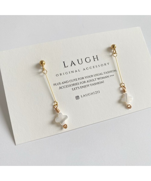 tone(トーン)の「【Laugh】Lucky WH(MA)(ピアス(両耳用)・レディース・ゴールド・FREE)」の1枚目の写真