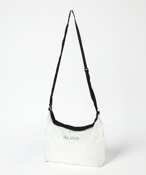 ALAND（エーランド）の「【UNISEX】ALAND／ナイロンムーンBAG（ショルダーバッグ・レディース・ホワイト/ライトグリーン/ネイビー/ブラック/ライトグレー・FREE）」の2枚目の写真