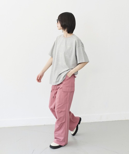 UNE MANSION(ユヌマンション)の「【男女兼用/UNISEX】ウエストストリングケープピンタックカーゴパラシュートパンツ(カーゴパンツ・レディース・ピンク系その他/アイボリー/ブラック・SMALL/LARGE/MEDIUM)」の18枚目の写真