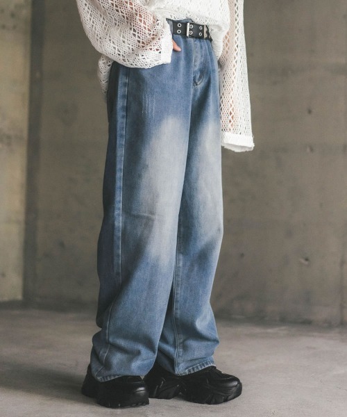 Shoowtime(ショウタイム)の「ヴィンテージメイクオーバーワイドデニムパンツ(デニムパンツ・メンズ・ブラウン系/ブルー/ブルー系/ブラック系/ライトブルー/ブラック・MEDIUM/LARGE/X-LARGE/SMALL)」の1枚目の写真