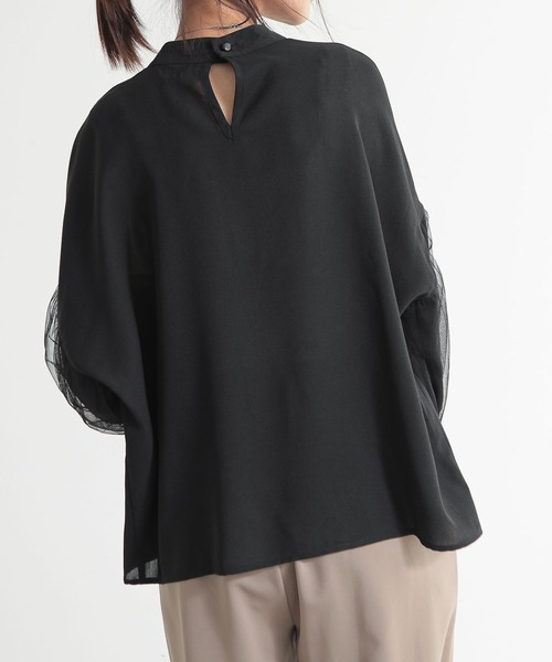and it_（アンドイット）の「チュールスリーブハイネックブラウス（シャツ/ブラウス・レディース・ブルー/アイボリー/ブラック・M）」の5枚目の写真