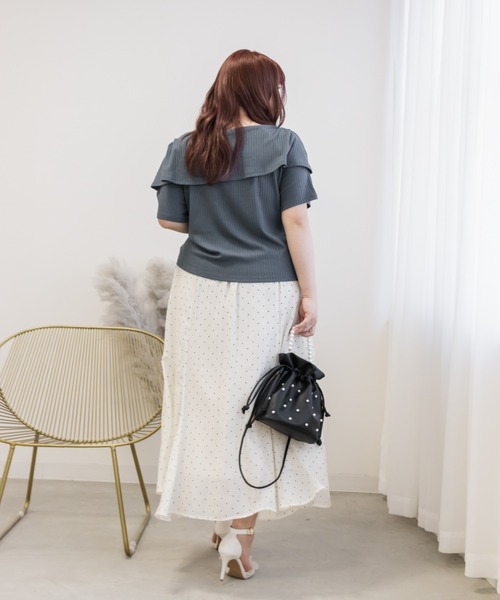 CLETTE(クレット)の「ブローチ付き半袖リブトップス(Tシャツ/カットソー・レディース・ブラック/アイボリー/ブルー・4L/3L/LL)」の12枚目の写真