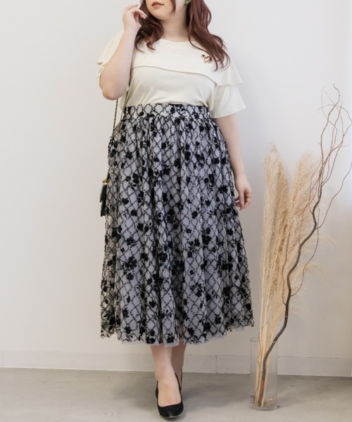 CLETTE(クレット)の「ブローチ付き半袖リブトップス(Tシャツ/カットソー・レディース・ブラック/アイボリー/ブルー・4L/3L/LL)」の22枚目の写真