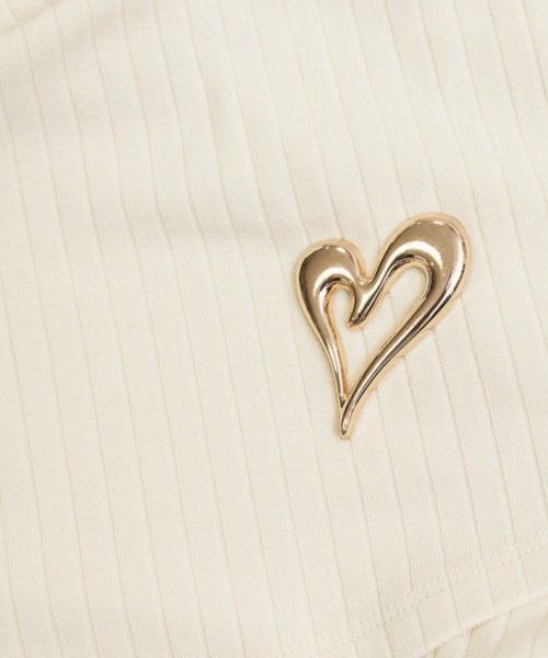 CLETTE(クレット)の「ブローチ付き半袖リブトップス(Tシャツ/カットソー・レディース・ブラック/アイボリー/ブルー・4L/3L/LL)」の8枚目の写真