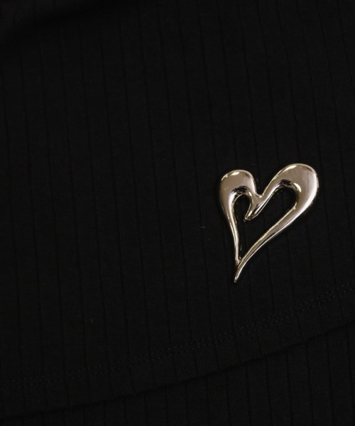 CLETTE(クレット)の「ブローチ付き半袖リブトップス(Tシャツ/カットソー・レディース・ブラック/アイボリー/ブルー・4L/3L/LL)」の10枚目の写真