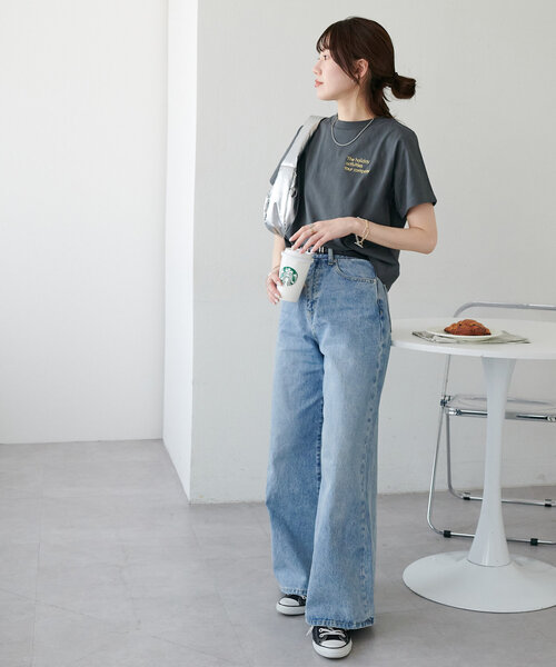 DISCOAT(ディスコート)の「【新色追加】3段ロゴ刺繍ショートTシャツ《WEB限定》(Tシャツ/カットソー・レディース・ホワイト/ピンク/アイボリー/ネイビー/グレー/チャコールグレー/ホワイト系その他/カーキ/イエロー・MEDIUM)」の12枚目の写真