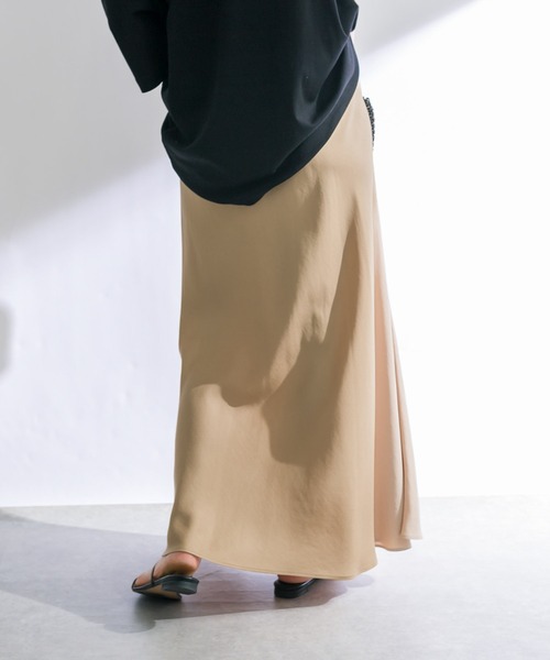 ✨美品✨45R✨コーデュロイ✨イージースカート✨KHAKI RIVE DROITE（リヴドロワ）の「【すっきりキレイ見え】テンセル