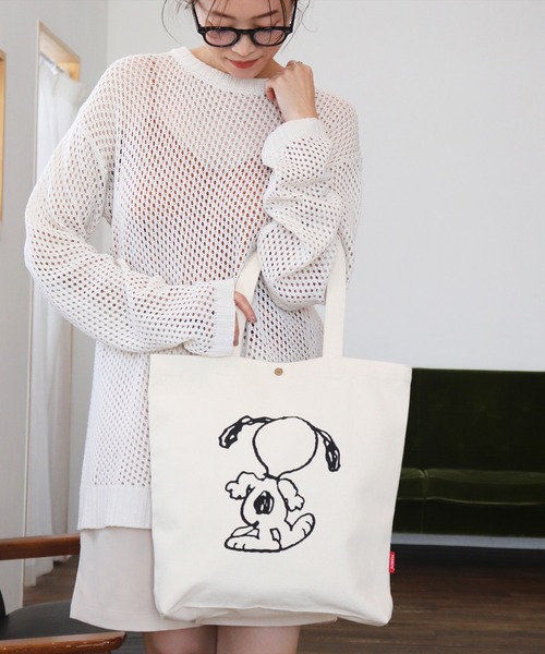 PEANUTS（ピーナッツ）の「(LF)【PEANUTS】プリント キャンバス トートバッグ（トートバッグ・レディース・アイボリー系1/アイボリー系5/アイボリー系4/アイボリー系3/アイボリー系2・ONE SIZE）」の9枚目の写真
