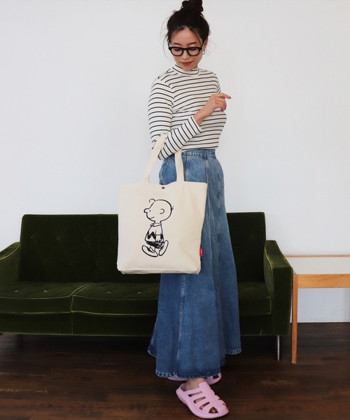 PEANUTS（ピーナッツ）の「(LF)【PEANUTS】プリント キャンバス トートバッグ（トートバッグ・レディース・アイボリー系1/アイボリー系5/アイボリー系4/アイボリー系3/アイボリー系2・ONE SIZE）」の12枚目の写真