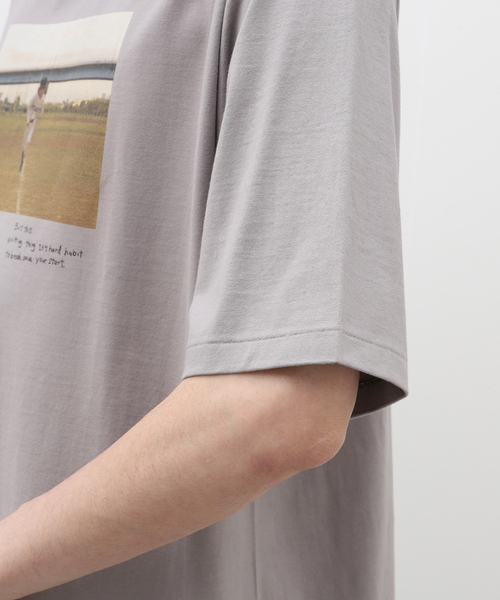 marka（マーカ）の「marka x Yuji Takeuchi (マーカ x ユウジタケウチ) Tag upTEE M24B-12CS01B（Tシャツ/カットソー・メンズ・ライトグレー/ホワイト/ブラック・2/1/3）」の16枚目の写真