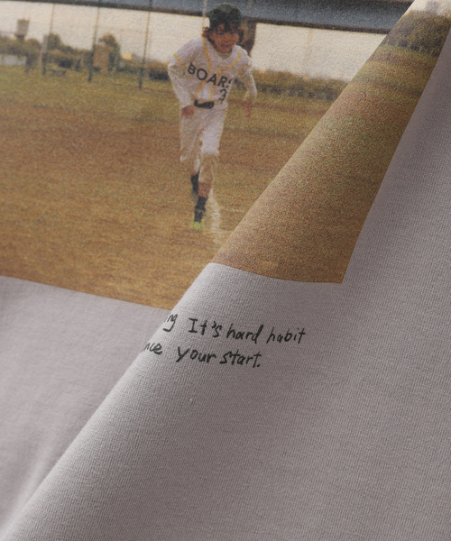 marka（マーカ）の「marka x Yuji Takeuchi (マーカ x ユウジタケウチ) Tag upTEE M24B-12CS01B（Tシャツ/カットソー・メンズ・ライトグレー/ホワイト/ブラック・2/1/3）」の6枚目の写真