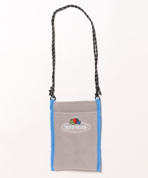 FRUIT OF THE LOOM(フルーツオブザルーム)の「FREECE SHOULDER BAG / ショルダーバッグ / カジュアル / ロゴ / ワンポイント / 刺繍 / フリース / ユニセックス(ショルダーバッグ・メンズ・ブラウン/グリーン/オレンジ/ピンク/グレー/ネイビー・FREE)」の2枚目の写真