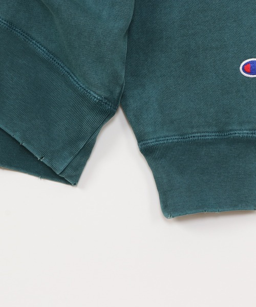 Champion（チャンピオン）の「【Champion/チャンピオン】レディース クルーネックスウェットシャツ（スウェット・レディース・ダークグリーン/ブルー/ブラック系その他/オレンジ系1・LARGE/MEDIUM）」の12枚目の写真