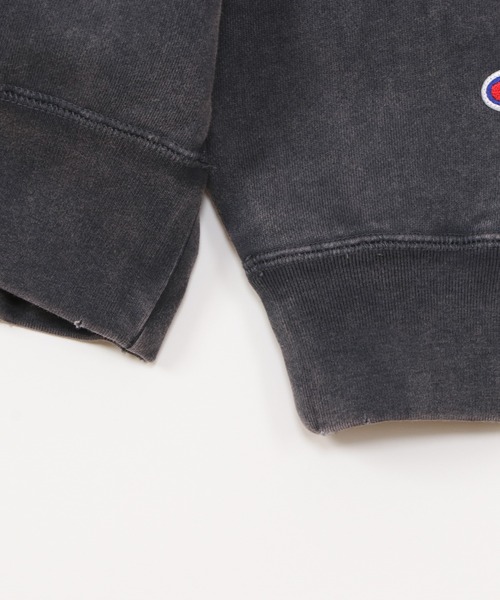 Champion（チャンピオン）の「【Champion/チャンピオン】レディース クルーネックスウェットシャツ（スウェット・レディース・ダークグリーン/ブルー/ブラック系その他/オレンジ系1・LARGE/MEDIUM）」の8枚目の写真