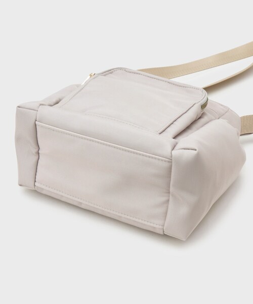 OPAQUE.CLIP（オペークドットクリップ）の「◆【撥水加工／マルチポケット】フロントポケットデザインミニショルダーバッグ（ショルダーバッグ・レディース・ベージュ/ブラック/グレー・00）」の7枚目の写真