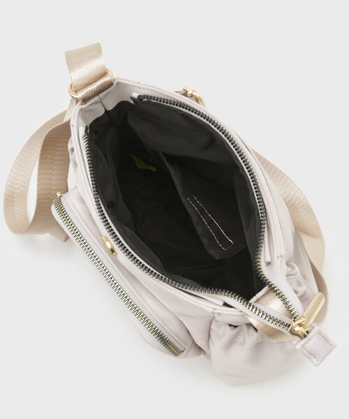 OPAQUE.CLIP（オペークドットクリップ）の「◆【撥水加工／マルチポケット】フロントポケットデザインミニショルダーバッグ（ショルダーバッグ・レディース・ベージュ/ブラック/グレー・00）」の6枚目の写真