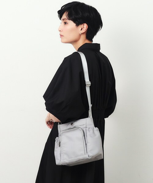 OPAQUE.CLIP（オペークドットクリップ）の「◆【撥水加工／マルチポケット】フロントポケットデザインミニショルダーバッグ（ショルダーバッグ・レディース・ベージュ/ブラック/グレー・00）」の14枚目の写真