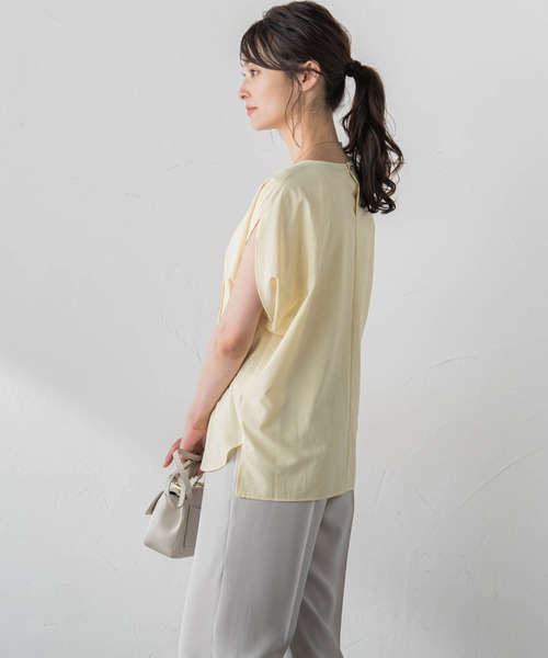 LAUTREAMONT(ロートレアモン)の「【WEB限定】ピンタックドルマンブラウス≪洗濯機で洗える≫(シャツ/ブラウス・レディース・ブラック/ライトブルー/ホワイト/イエロー/カーキ・9号/11号/7号)」の17枚目の写真