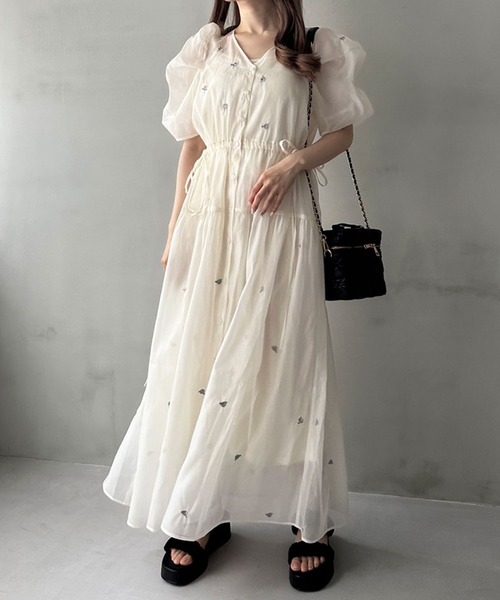 OLIVE des OLIVE（オリーブデオリーブ）の「Rose刺繍ワンピース　1042090010（ワンピース・レディース・アイボリー/ピンク/ブラック・FREE）」の4枚目の写真